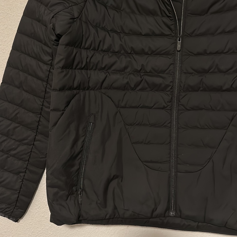 Lululemon down jacket - Picture 7 of 8
